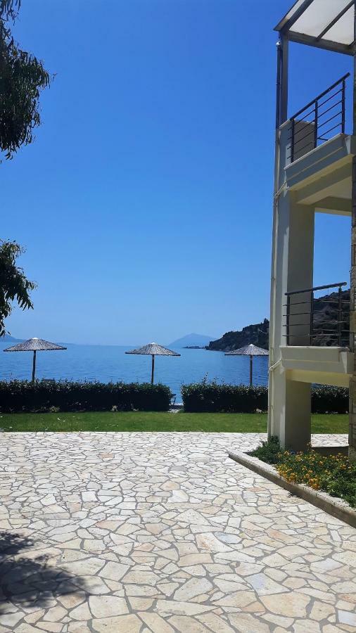 Villa Thalassa Paralia Sergoulas ภายนอก รูปภาพ